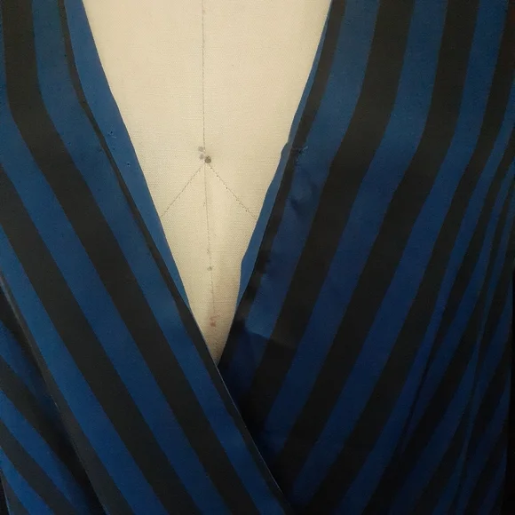 Vince Camuto Blouse - Picture 7 of 7